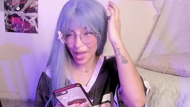 Luna-Chann online show from March 1, 8:55 pm