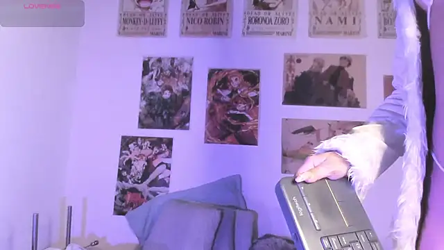 Luna-Chann online show from April 5, 9:23 pm