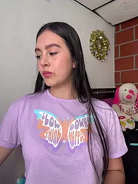 kanne mia online show from February 1, 7:55 pm