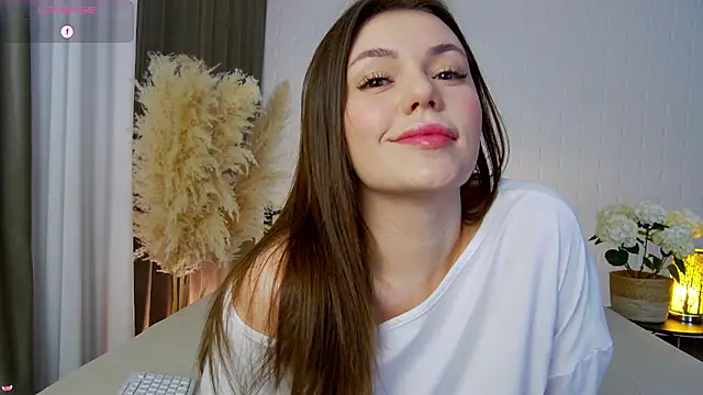 Snapshot of _RiverLov chatting on May 8, 8:25 pm RiverLov online show from May 8, 8:25 pm