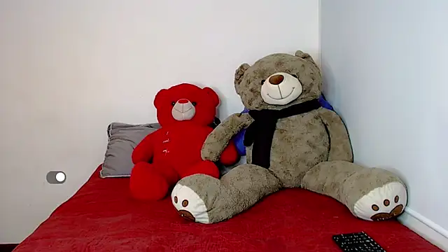 SamanthaaSmitt online show from March 4, 12:07 am