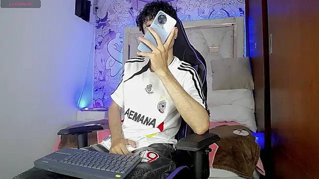 johnny cagee online show from March 4, 4:29 am