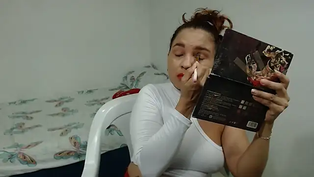 Agatha browser online show from September 18, 9:33 am