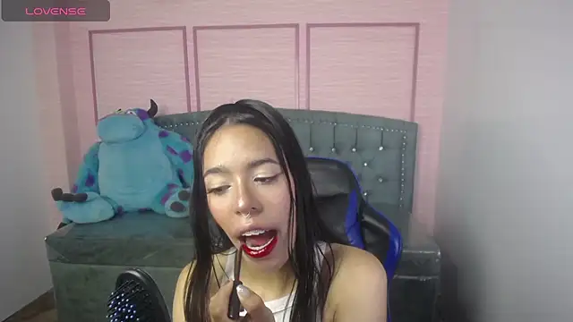 stephania t online show from March 7, 10:56 am