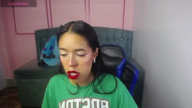 stephania t online show from March 12, 10:59 am