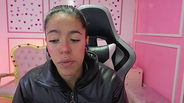 stephania t online show from September 26, 11:36 am