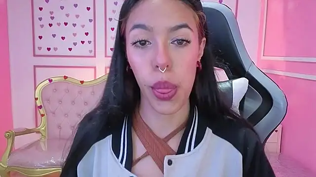 stephania t online show from October 7, 12:35 pm