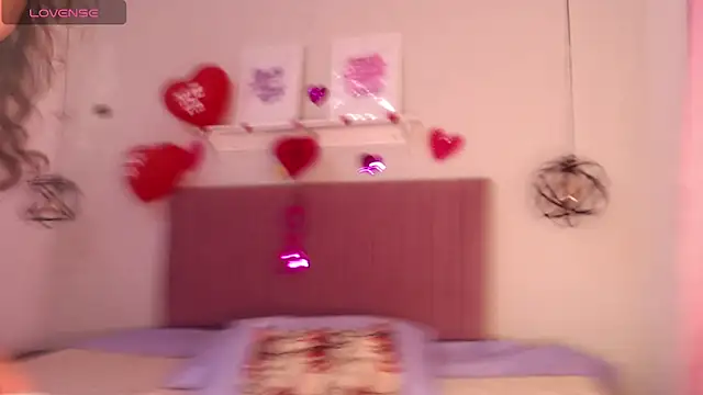 julz 03 online show from March 7, 1:20 am