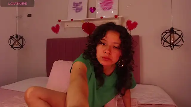 julz 03 online show from March 8, 8:03 pm