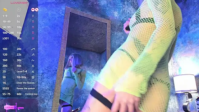 Misaky Mei online show from December 3, 3:00 pm