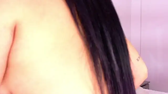 Snapshot of Alba_Grey chatting on December 26, 10:09 pm Alba Grey online show from December 26, 10:09 pm