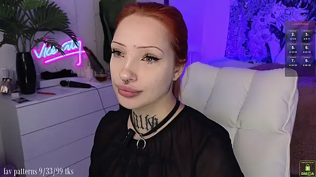 violetviolator online show from November 7, 4:12 am