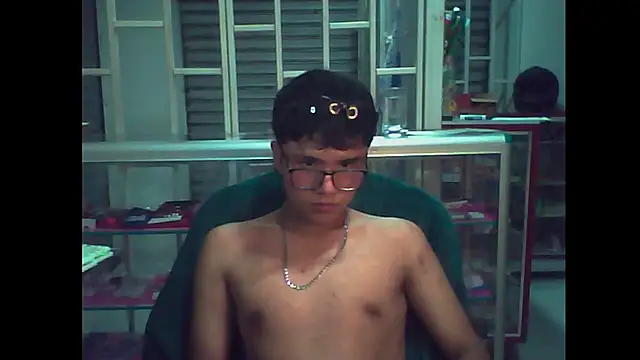 Snapshot of Baby_Cream chatting on December 7, 5:37 am Baby Cream online show from December 7, 5:37 am