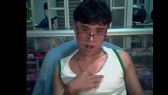 Snapshot of Baby_Cream chatting on December 13, 7:47 am Baby Cream online show from December 13, 7:47 am