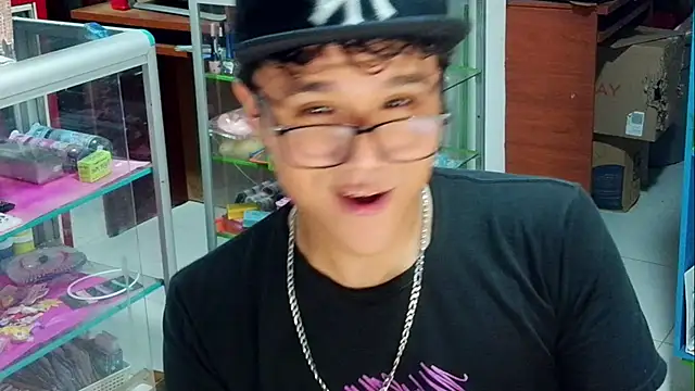 Snapshot of Baby_Cream chatting on February 20, 7:23 am Baby Cream online show from February 20, 7:23 am