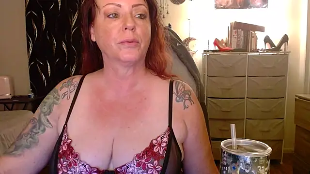 Snapshot of Nikkimastersgirl1091 chatting on April 29, 7:45 am Nikkimastersgirl1091 online show from April 29, 7:45 am