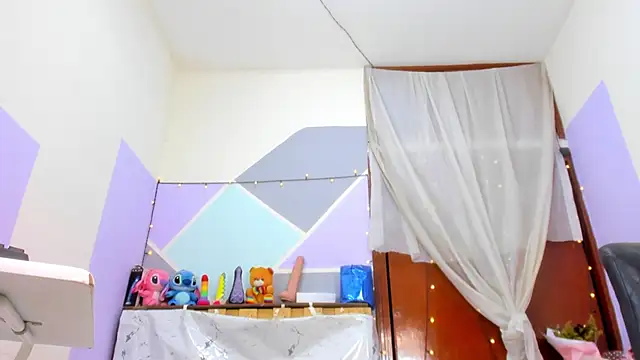 Michellcockxxx online show from April 23, 6:25 am