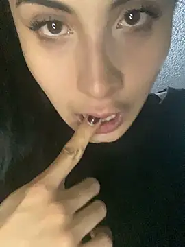 Snapshot of Effyvice13 chatting on September 30, 4:06 am Effyvice13 online show from September 30, 4:06 am