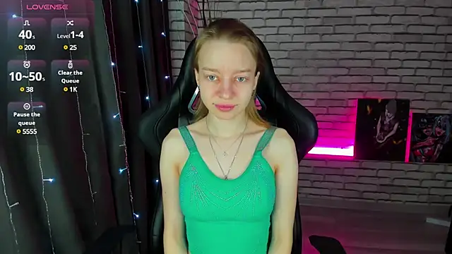 Snapshot of Michelle_Blond chatting on January 9, 7:10 am Michelle Blond online show from January 9, 7:10 am