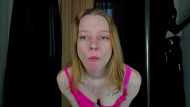 Snapshot of Michelle_Blond chatting on January 31, 9:37 am Michelle Blond online show from January 31, 9:37 am