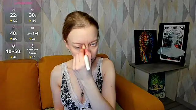 Snapshot of Michelle_Blond chatting on February 7, 7:18 am Michelle Blond online show from February 7, 7:18 am