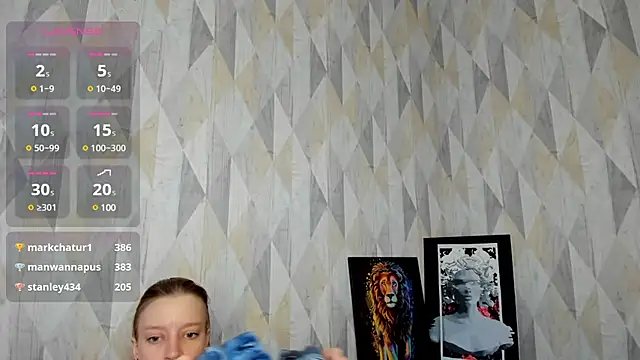 Snapshot of Michelle_Blond chatting on February 16, 10:21 am Michelle Blond online show from February 16, 10:21 am