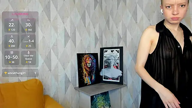 Snapshot of Michelle_Blond chatting on February 20, 10:27 am Michelle Blond online show from February 20, 10:27 am