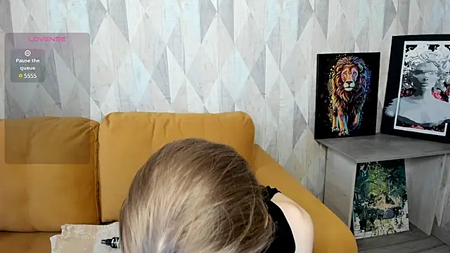 Snapshot of Michelle_Blond chatting on March 1, 8:45 am Michelle Blond online show from March 1, 8:45 am