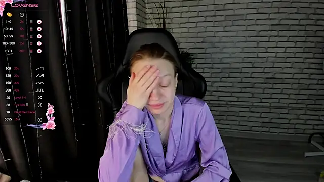 Snapshot of Michelle_Blond chatting on March 9, 7:12 am Michelle Blond online show from March 9, 7:12 am