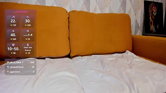 Snapshot of Michelle_Blond chatting on March 17, 10:06 am Michelle Blond online show from March 17, 10:06 am