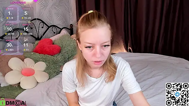 Snapshot of Michelle_Blond chatting on September 13, 7:41 am Michelle Blond online show from September 13, 7:41 am