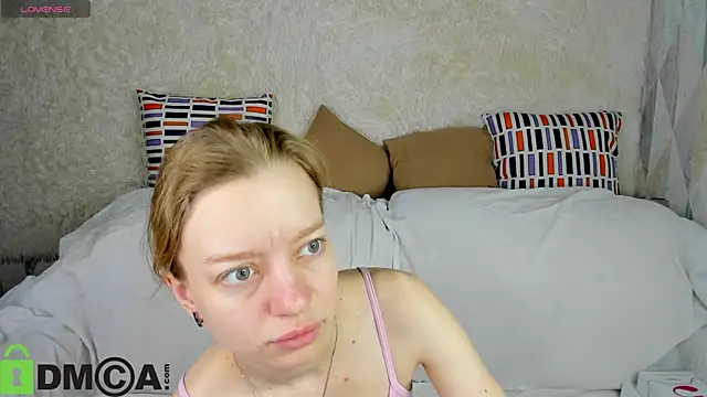 Michelle Blond online show from November 24, 7:52 am