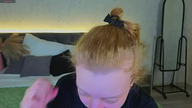 Michelle Blond online show from April 5, 9:39 am