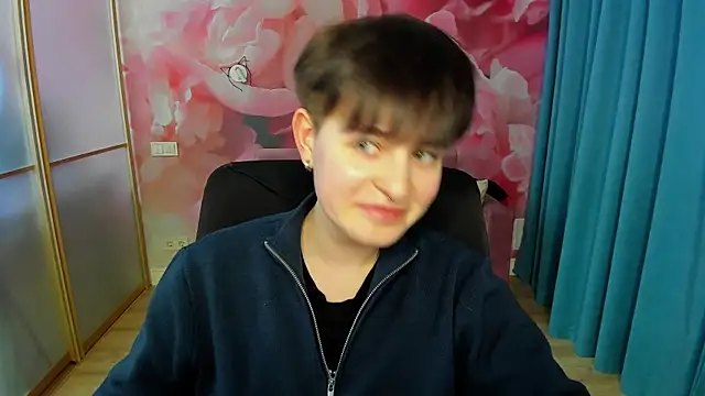 EmiliaYours online show from February 21, 4:05 pm