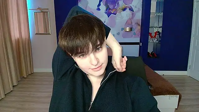 EmiliaYours online show from March 2, 1:16 pm