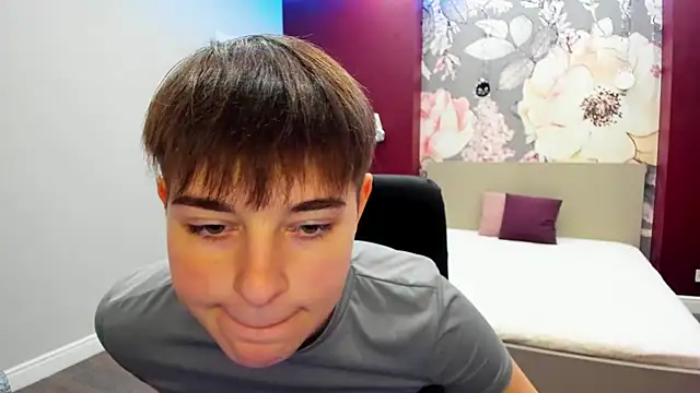 EmiliaYours online show from October 7, 1:41 pm