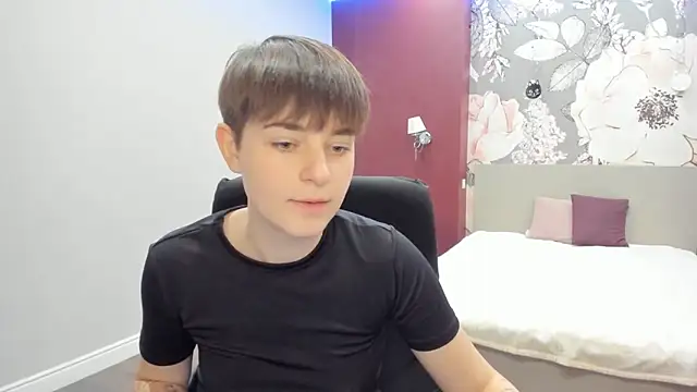 EmiliaYours online show from November 21, 2:38 pm