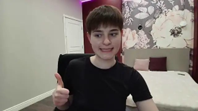 EmiliaYours online show from March 17, 4:10 pm