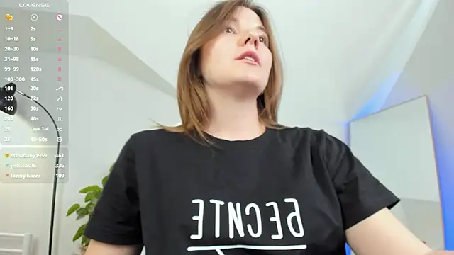 Snapshot of Chloe_princesss chatting on March 11, 5:27 am Chloe princesss online show from March 11, 5:27 am