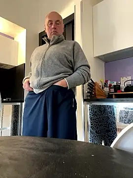 Snapshot of pantomax chatting on December 2, 2:08 pm pantomax online show from December 2, 2:08 pm