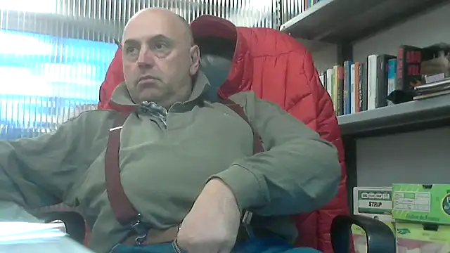 Snapshot of pantomax chatting on December 11, 6:58 am pantomax online show from December 11, 6:58 am