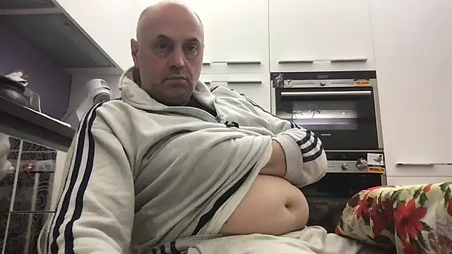 Snapshot of pantomax chatting on December 13, 3:54 pm pantomax online show from December 13, 3:54 pm