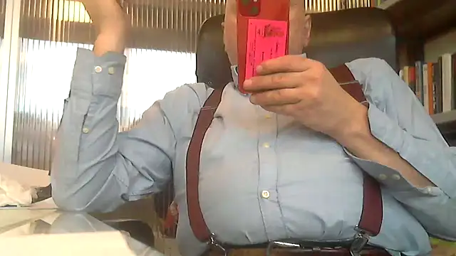 Snapshot of pantomax chatting on December 18, 12:18 pm pantomax online show from December 18, 12:18 pm