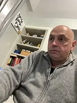 Snapshot of pantomax chatting on December 25, 3:29 am pantomax online show from December 25, 3:29 am