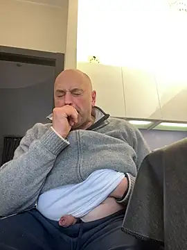 Snapshot of pantomax chatting on February 10, 1:33 pm pantomax online show from February 10, 1:33 pm