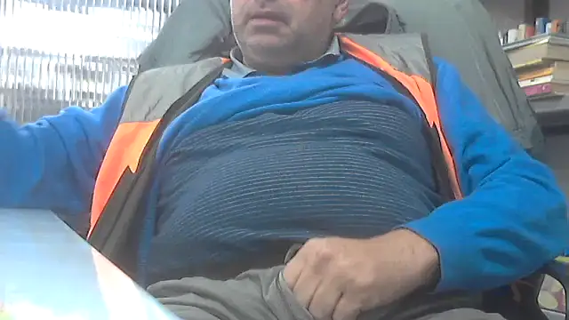 Snapshot of pantomax chatting on September 30, 11:21 pm pantomax online show from September 30, 11:21 pm