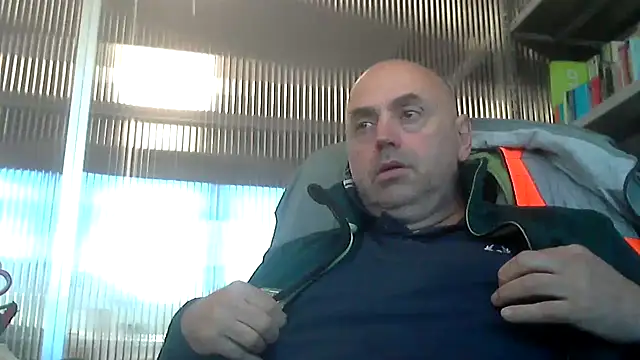 Snapshot of pantomax chatting on October 7, 7:27 am pantomax online show from October 7, 7:27 am