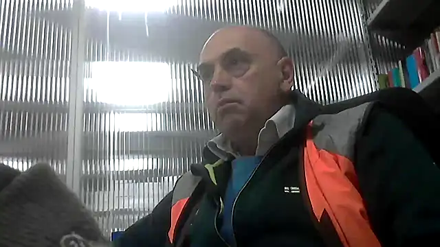 Snapshot of pantomax chatting on October 31, 1:17 am pantomax online show from October 31, 1:17 am