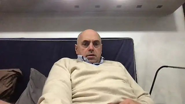 Snapshot of pantomax chatting on November 22, 1:04 am pantomax online show from November 22, 1:04 am