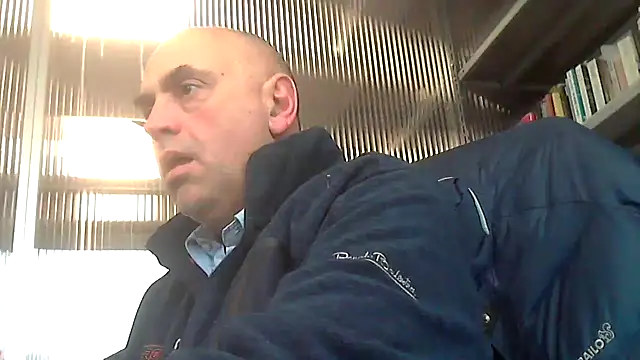 Snapshot of pantomax chatting on December 15, 9:35 am pantomax online show from December 15, 9:35 am